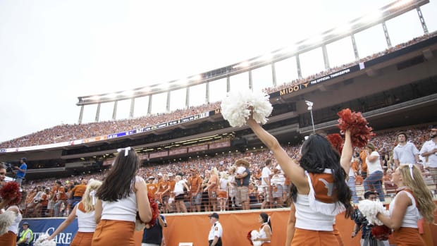 Texas Fan Broll 69